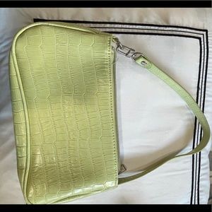 Lime green purse 👜 matches with anything so cute and small!💚
